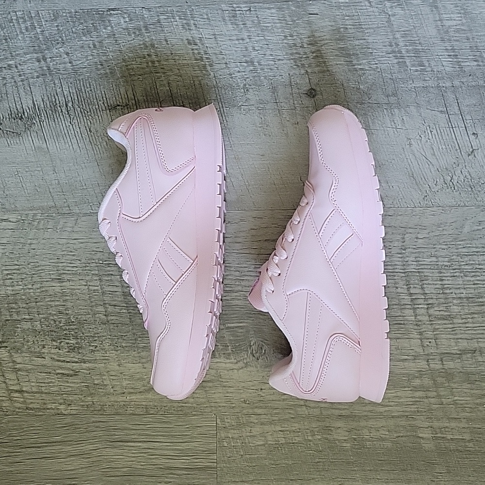 Women's Reebok Classic - Picture 3 of 5